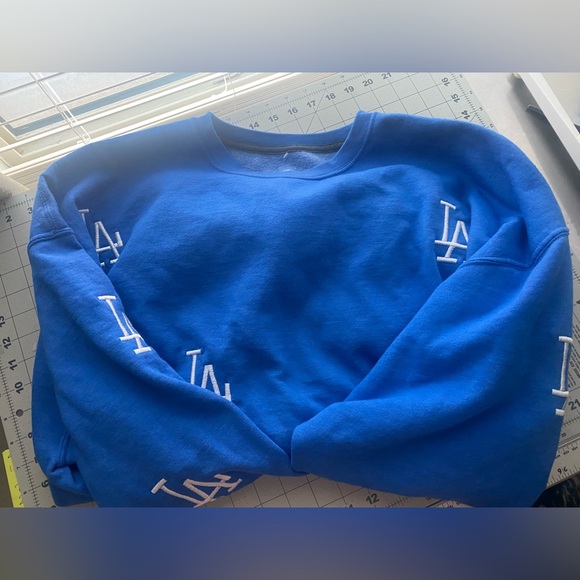 Los Angeles Dodgers sweatshirt - Picture 3 of 4